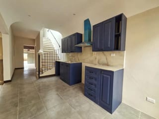 Preciosa Casa a la Venta a Pocos Pasos del Nuevo Centro Comercial Telares — Casa en Venta en Antigua, Sacatepéquez — miniatura 5 de 5