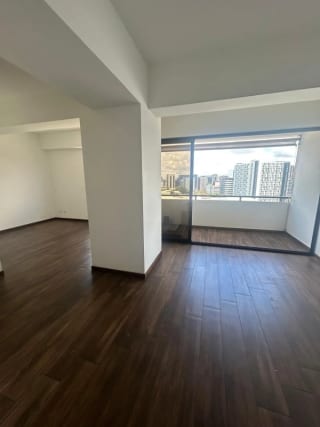 Se Vende Apto. en Zona 10. Excelente Ubicación. — Apartamento en Venta en Zona 10, Guatemala, Ciudad — miniatura 1 de 16
