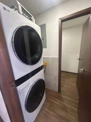 Se Vende Apto. en Zona 10. Excelente Ubicación. — Apartamento en Venta en Zona 10, Guatemala, Ciudad — miniatura 11 de 16
