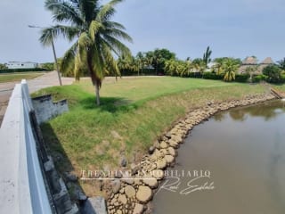 Terreno en venta Iztapa Pérgolas del Mar con 1,271 v² de extensión — Terreno en Venta en Pérgolas del Mar, Iztapa, Escuintla — miniatura 1 de 8