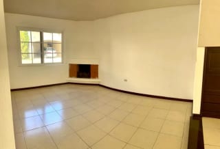 Casa en Venta, Residenciales Santa Mónica VI, Km 16.5 Carretera a El Salvador — Casa en Venta en Carretera a El Salvador, Guatemala, Ciudad — miniatura 1 de 17