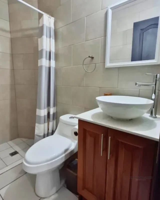 Apartamento en Venta Zona 16 con Jardin — Apartamento en Venta en Zona 16, Guatemala, Ciudad — foto 7 de 10
