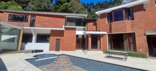 Vendo - Alquilo Casa en Condominio la Mirage CAES — Casa en Venta en Condominio La Mirage, Carretera a El Salvador, Guatemala, Ciudad — miniatura 1 de 11