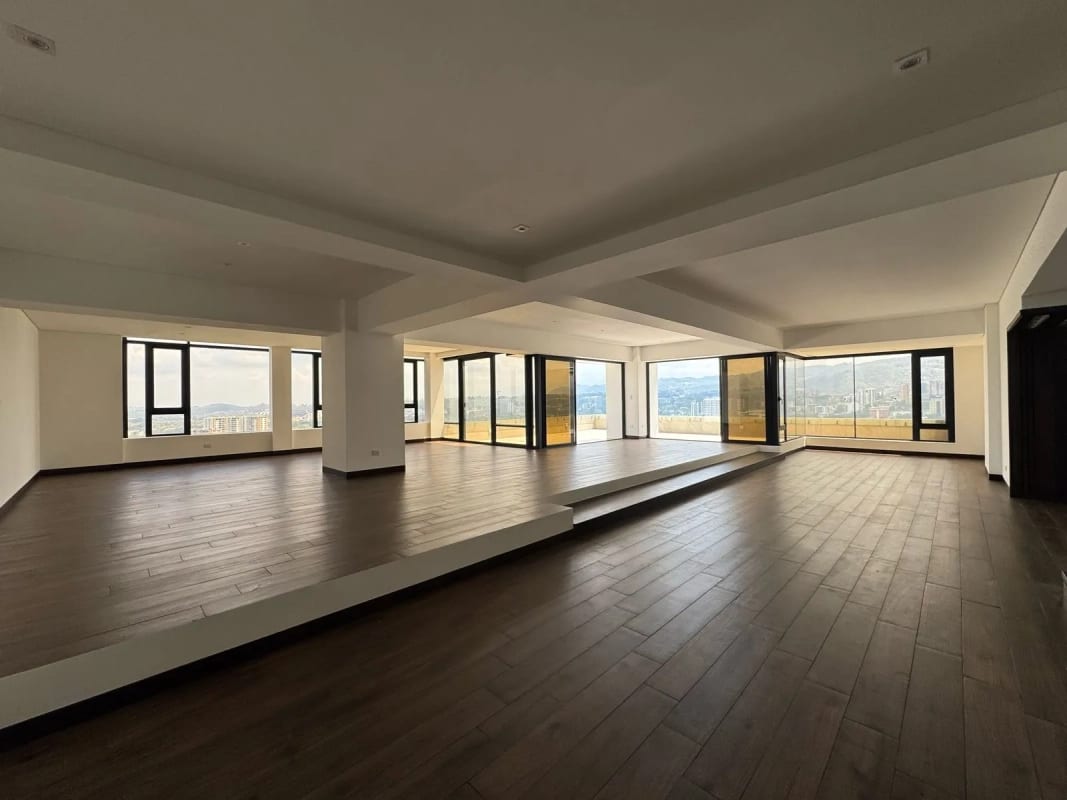 Penthouse de Lujo en Venta – Milenia Oakland, Zona 10 — Apartamento en Venta en Milenia, Zona 10, Guatemala, Ciudad — foto 6 de 7
