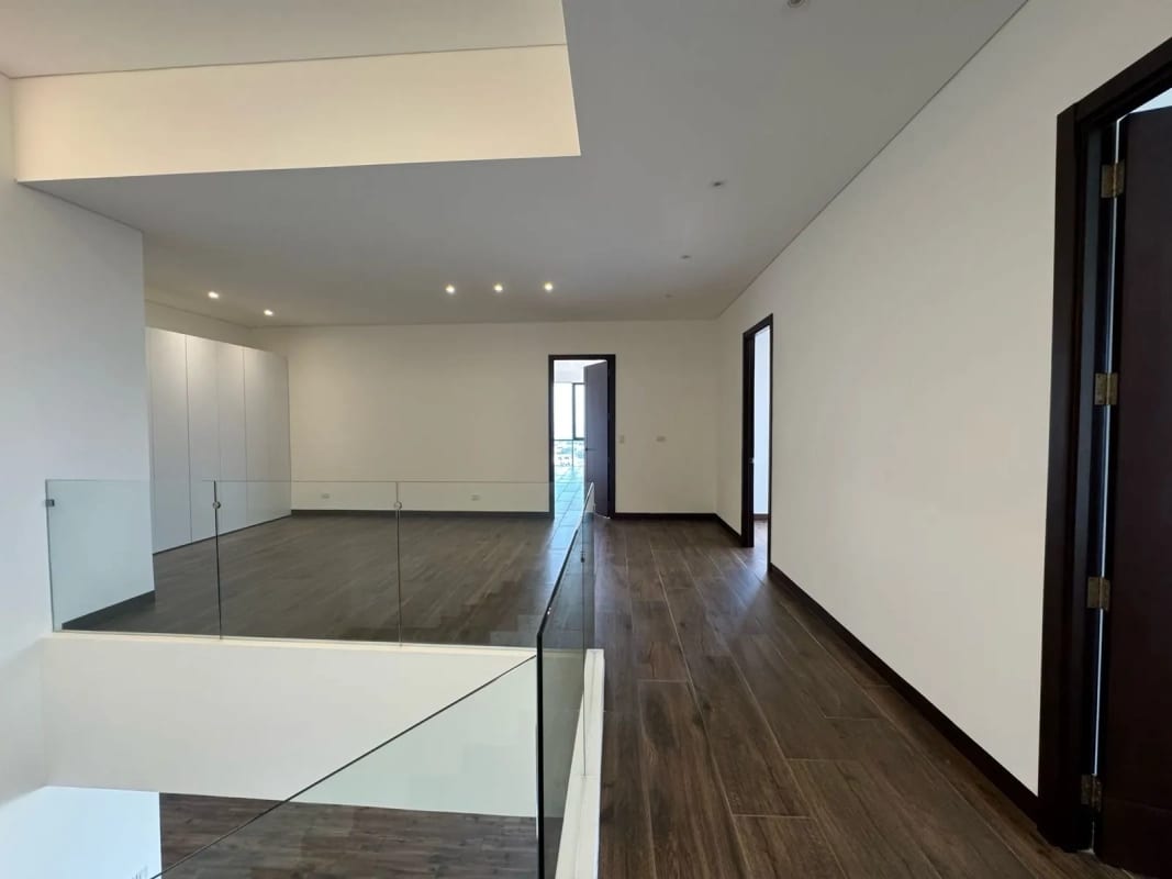 Penthouse de Lujo en Venta – Milenia Oakland, Zona 10 — Apartamento en Venta en Milenia, Zona 10, Guatemala, Ciudad — foto 6 de 7