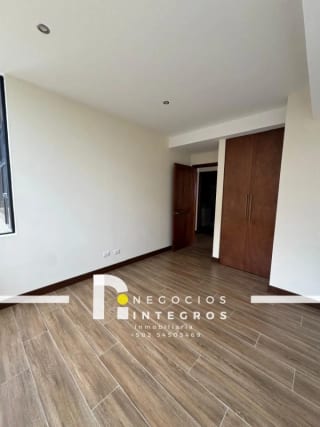 Vendo Apartamento Remodelado, Impuestos Incluidos, Milenia Oakland Z.10 — Apartamento en Venta en Milenia, Zona 10, Guatemala, Ciudad — miniatura 15 de 17