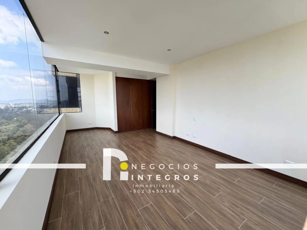 Vendo Apartamento Remodelado, Impuestos Incluidos, Milenia Oakland Z.10 — Apartamento en Venta en Milenia, Zona 10, Guatemala, Ciudad — foto 12 de 16