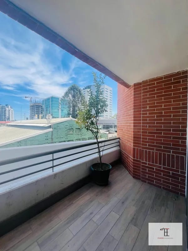 Vendo Lindo Apartamento de 1 Habitación en Zona 10 a una Cuadra de la 20 Calle — Apartamento en Venta en Jardines del Acueducto, Zona 10, Guatemala, Ciudad — foto 2 de 7