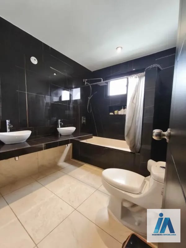 CASA EN VENTA📍 Residencial Lo de Valdez, Km. 20.5 CAES — Casa en Venta en Carretera a El Salvador, Guatemala, Ciudad — foto 2 de 14