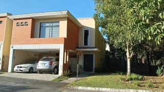 🚨🚨 Casa en Venta – Carretera a el Salvador 🚨 📍 KM. 22.7 CAES – Villas Campestre 2 — Casa en Venta en Villas Campestre II, Carretera a El Salvador, Guatemala, Ciudad — miniatura 1 de 8