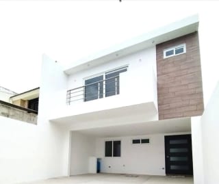 Casa en Venta Sector B1 Ciudad San Cristobal Excelente Ubicación — Casa en Venta en Zona 8 Mixco, Guatemala, Ciudad — miniatura 1 de 9