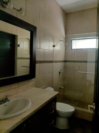 🏡✨ ¡oportunidad Única - Casa en Kanajuyu! ✨🏡 — Casa en Venta en Kanajuyú, Zona 16, Guatemala, Ciudad — miniatura 2 de 9
