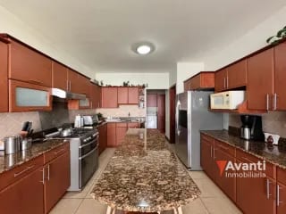 Vendo Casa Carretera a el Salvador, Portal del Bosque — Casa en Venta en Portal del Bosque, Carretera a El Salvador, Guatemala, Ciudad — miniatura 13 de 17