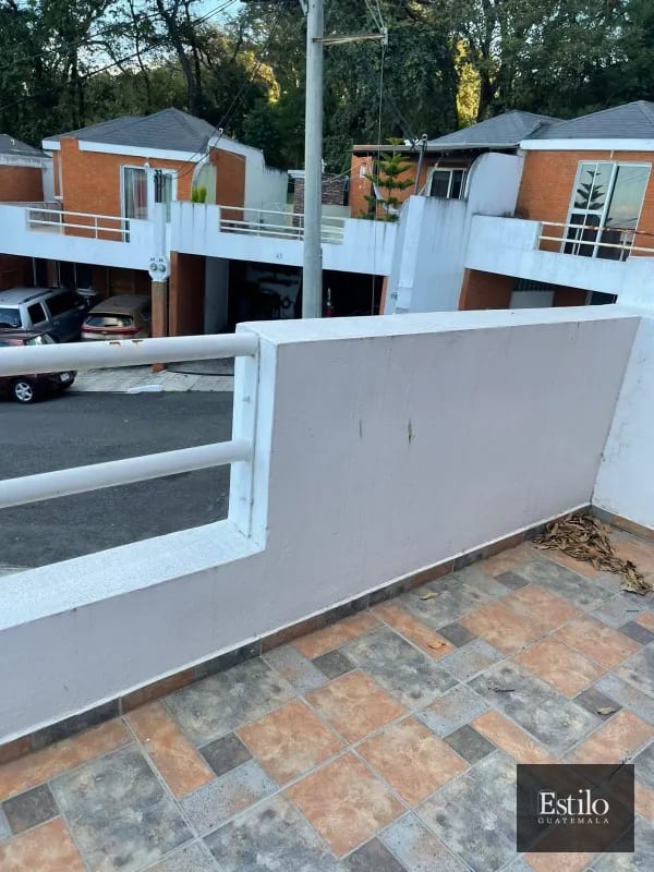 Casa en Venta Alamedas del Encinal Z.7 — Casa en Venta en Alameda del Encinal III, Zona 7 Mixco, Guatemala, Ciudad — foto 3 de 11