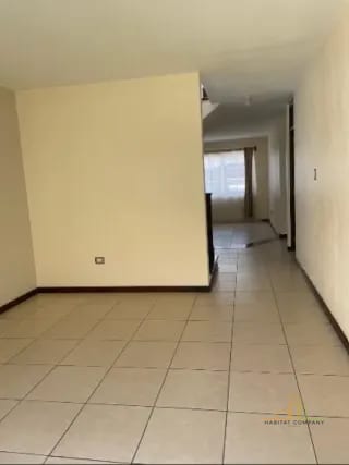 Casa | Venta | KM 16-20 CAES | Entrada Calle de Olmeca | Casa en Venta Residenciales Santa Mónica - Ganga — Casa en Venta en km 16-20, Carretera a El Salvador, Guatemala, Ciudad — miniatura 8 de 9
