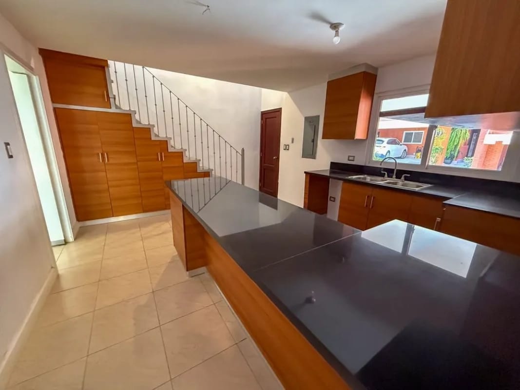 Casa en Venta Ó Renta Explanada Cayala Z.16 Guatemala — Casa en Venta en Explanada Cayalá, Zona 16, Guatemala, Ciudad — foto 15 de 17