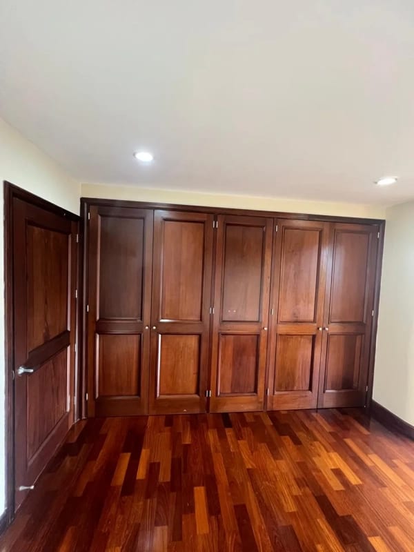 Apartamento en Renta | Santa María | Zona 10 | Amplio y ubicación privilegiada — Apartamento en Alquiler en Santa María, Zona 10, Guatemala, Ciudad — foto 4 de 8