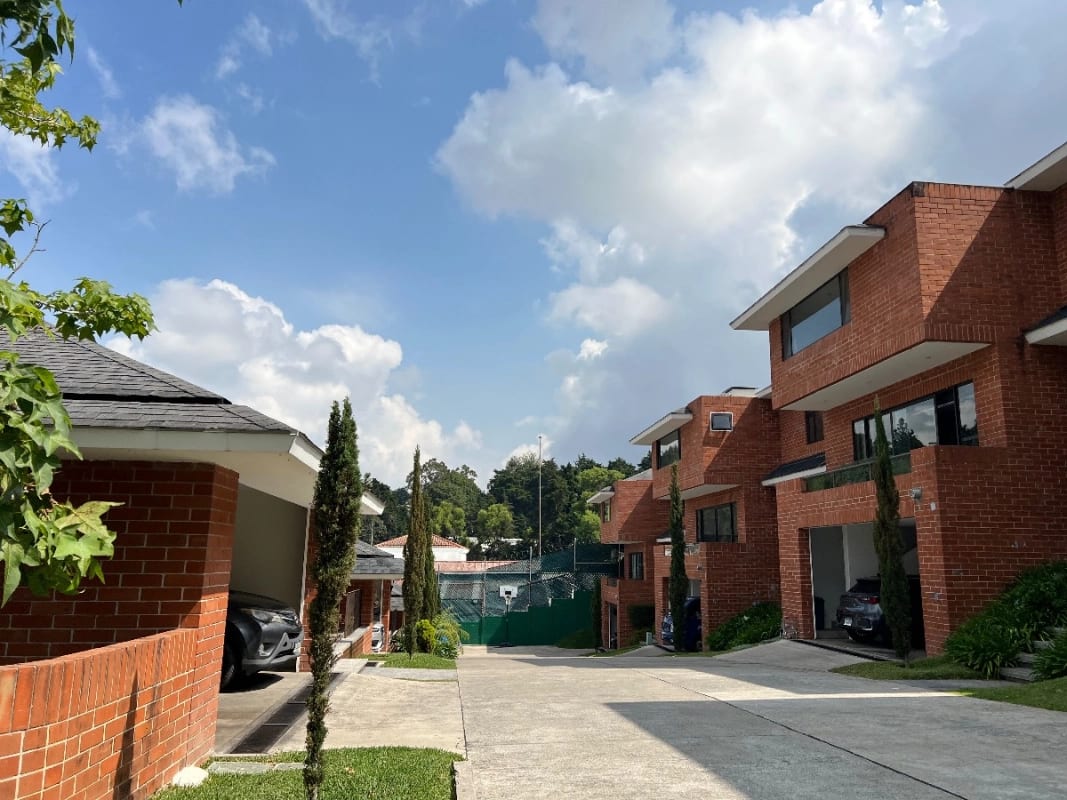 Casa Venta Carretera Muxbal, Atrás de C C Minuto Muxbal, a 10 Minutos Colegio Montessori, Condominio Privado 9 Casas, 4 Dormitorios Cada Uno C Baño 390 Mts $525,000 — Casa en Venta en Muxbal, Guatemala, Ciudad — foto 11 de 13