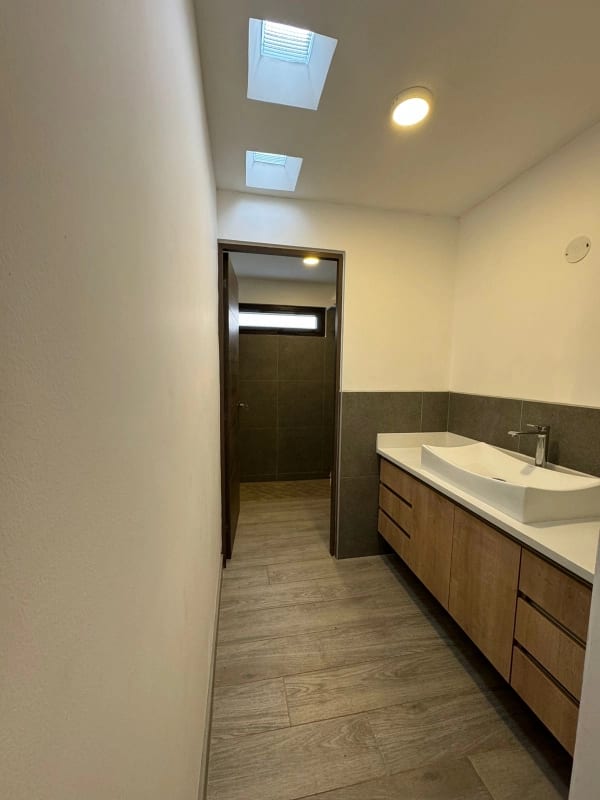 🏡✨ ¡casa en Venta en Arrazola I - KM 17.5 de CAES !✨ 🏡 — Casa en Venta en Arrazola I, Carretera a El Salvador, Guatemala, Ciudad — foto 3 de 13