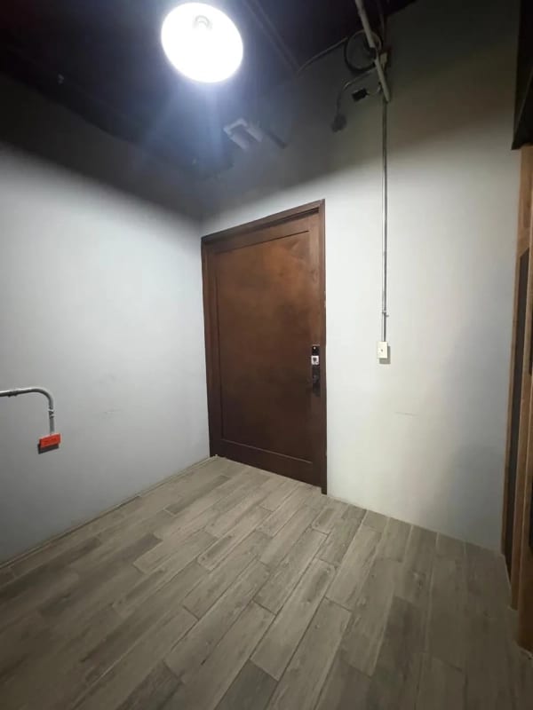 Vendo Oficina en Edificio Piale Zona 10 con Jardín — Oficina en Venta en Pialé, Zona 10, Guatemala, Ciudad — foto 9 de 15
