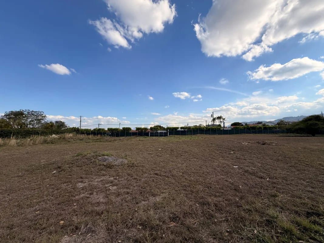 Terrenos de Desde 1,500 Vrs en Venta Sector A6 San Cristobal por la Pops — Terreno en Venta en Zona 8 Mixco, Guatemala, Ciudad — foto 3 de 9
