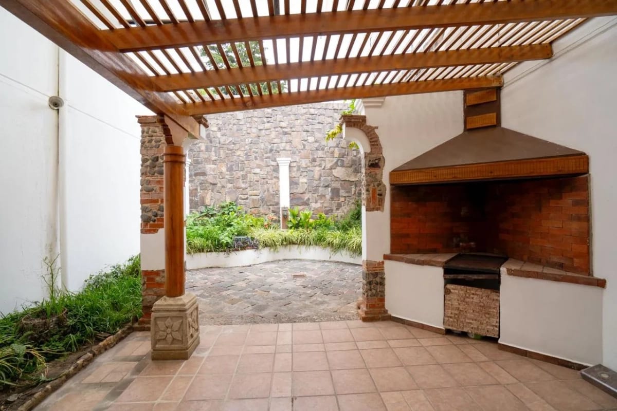 Vendo Linda Casa San Miguel II Kn 16.5 CAES (copia) — Casa en Venta en Carretera a El Salvador, Guatemala, Ciudad — foto 1 de 14