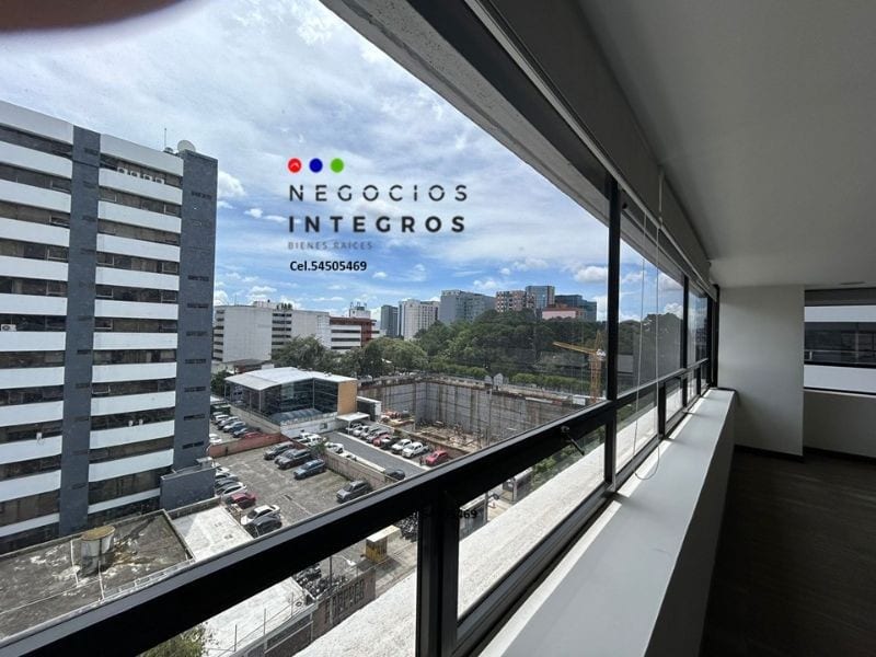 Alquilo Amplia Oficina en Zona 10 — Oficina en Alquiler en Centro Empresarial, Zona 10, Guatemala, Ciudad — foto 10 de 10